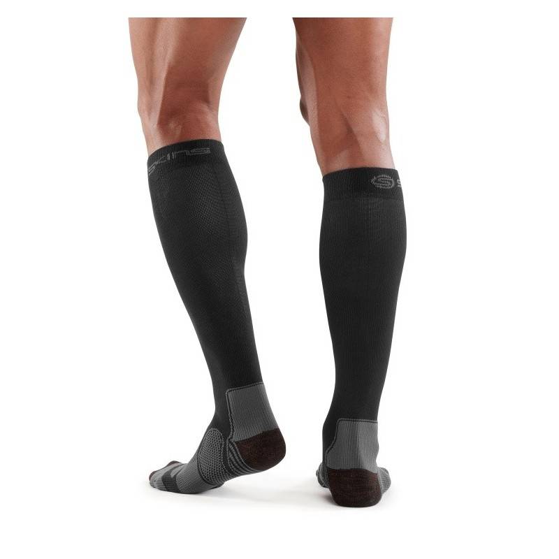 Compression knee socks Skins Essentials Mens Active