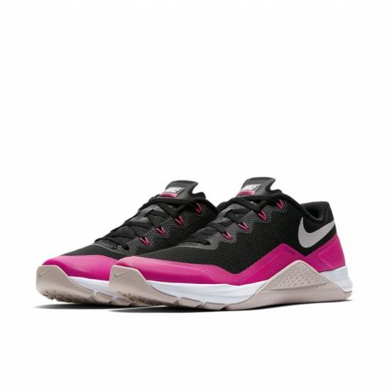 ladies skechers goga max