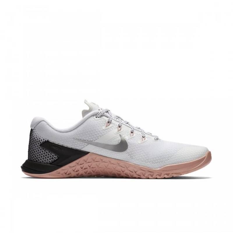 Woman Shoes Metcon 4 - white salmon