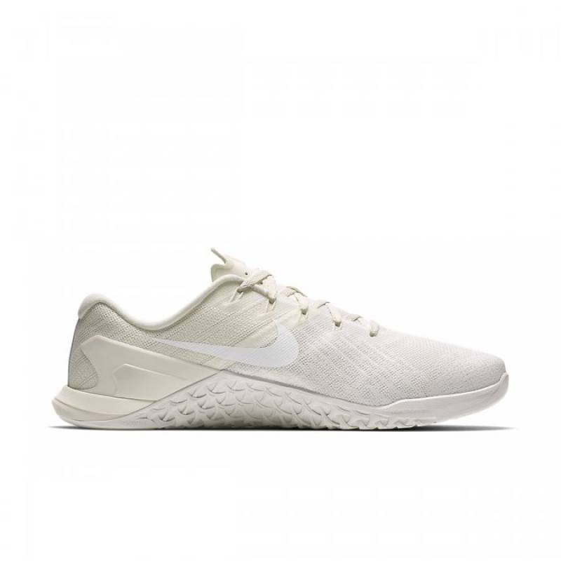 Man Shoes Nike Metcon 3 - white