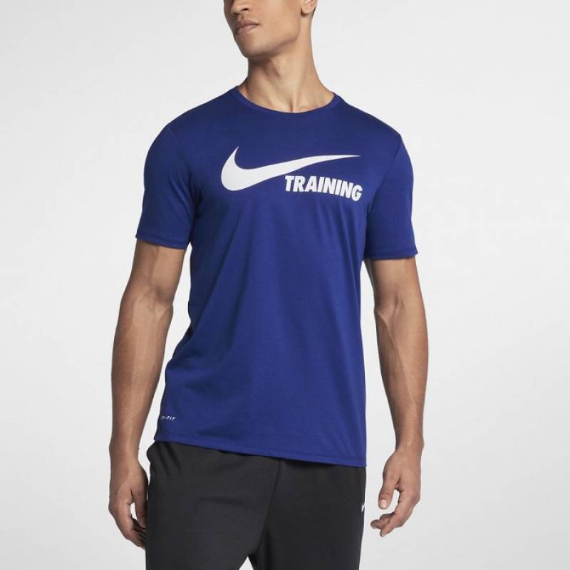 Man T-Shirt Nike Swoosh Training T-Shirt blue