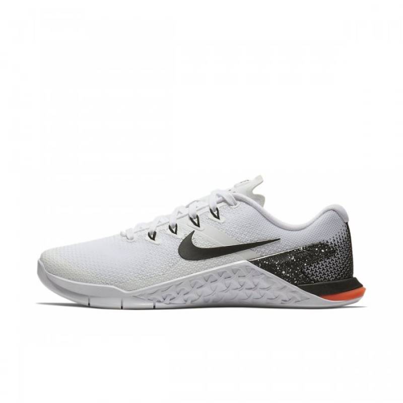 Woman Shoes Metcon 4 - white grey