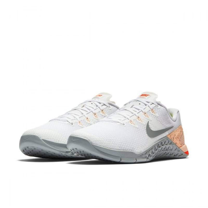 Woman Shoes Nike Metcon 4 - apricot