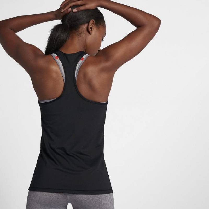 Woman Top Nike black