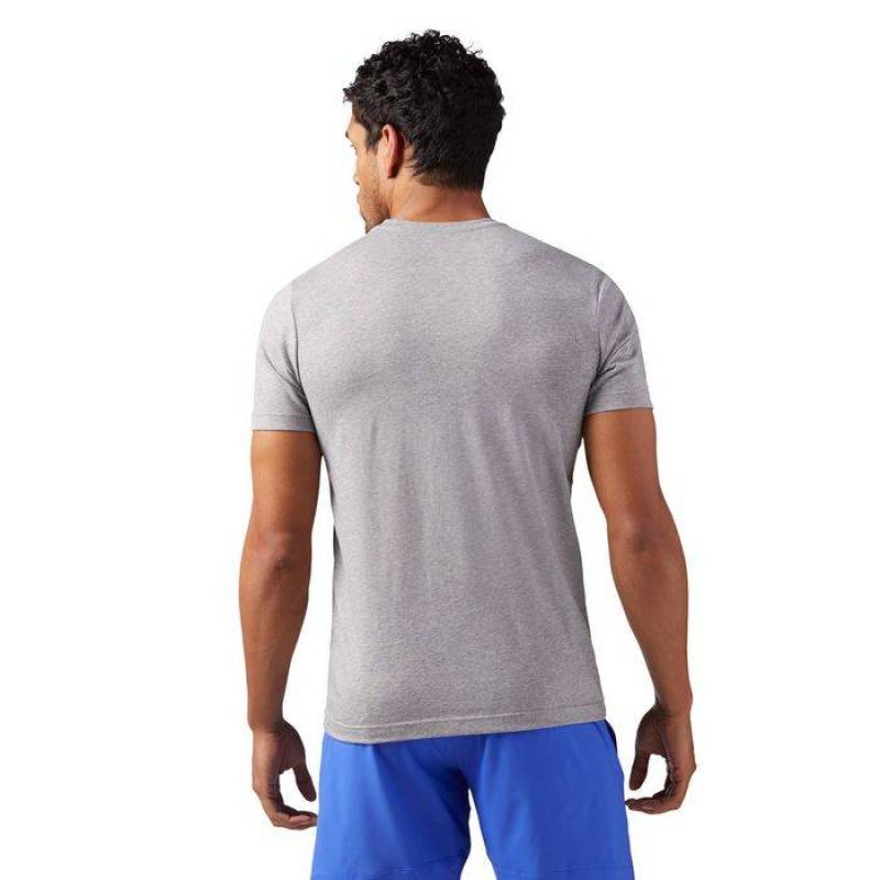 Man T-Shirt Pineapple Weights