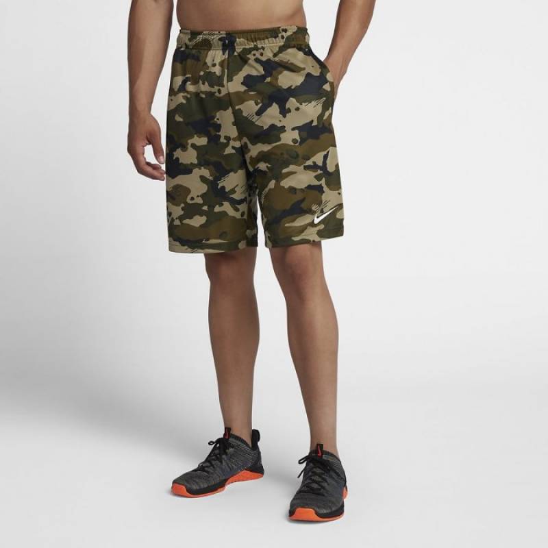 Man training Shorts Nike grey camo green