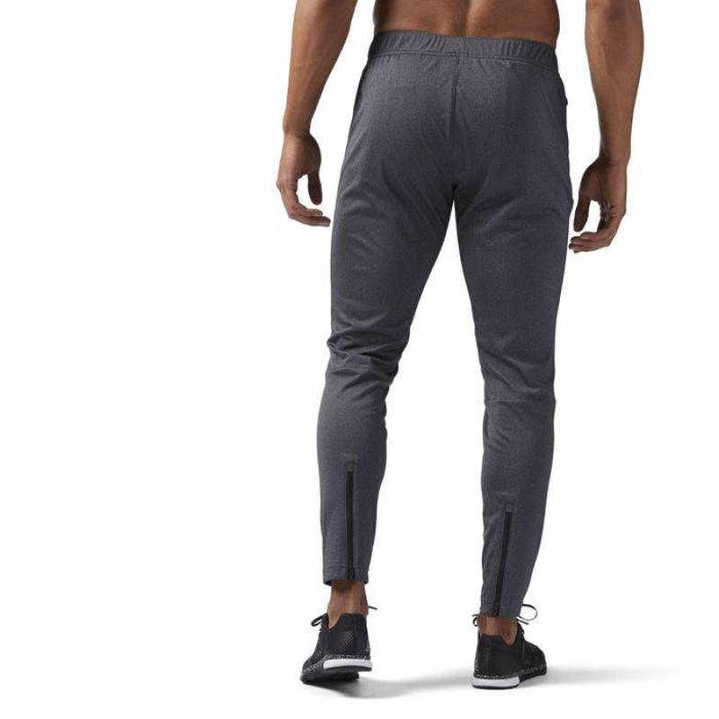 Man tepláky SpeedWick Knit Trackster