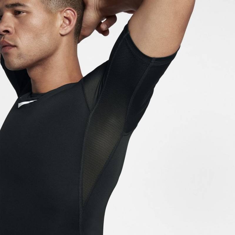 Man tréninkový top Nike s shortm sleeveem - Nike Pro black