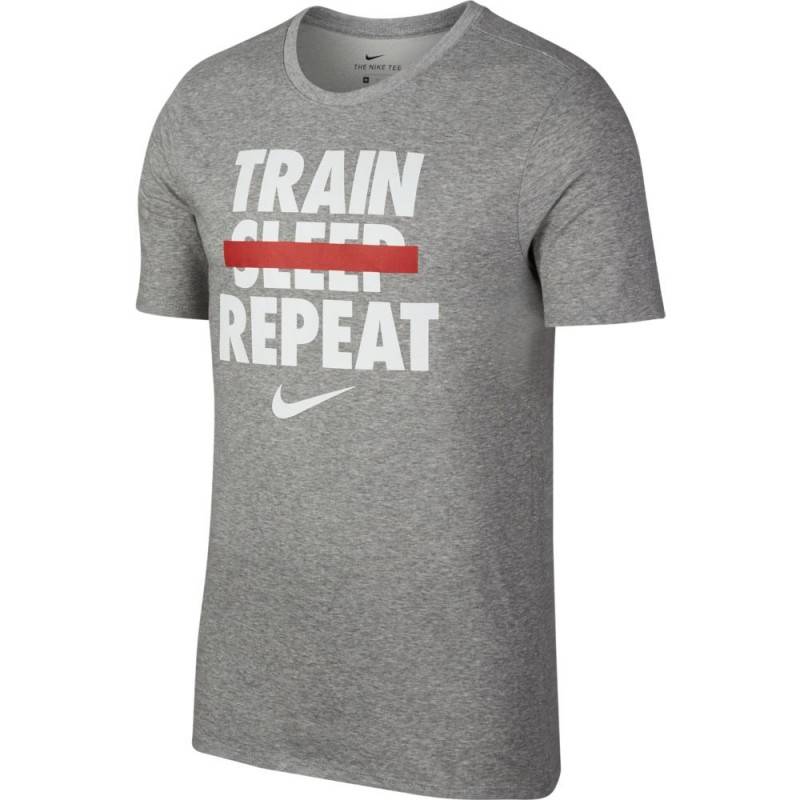Pánské tričko Nike  DRY TEE VERB Train Repeat Gray