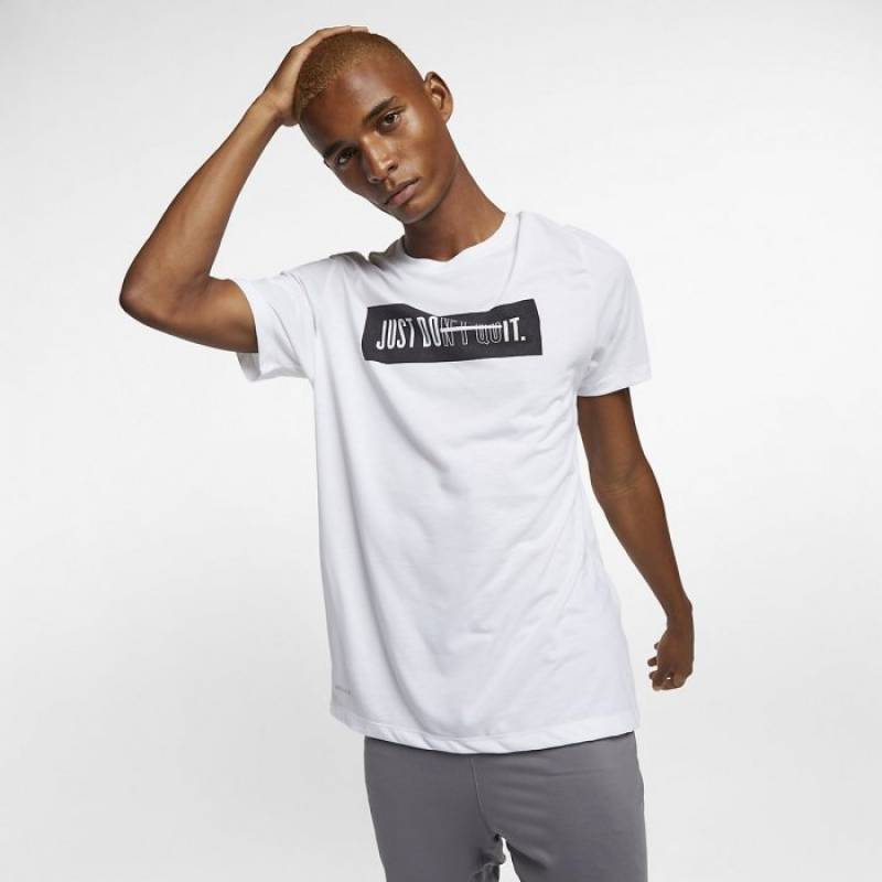 Man T-Shirt Nike Just Dont Quit - white