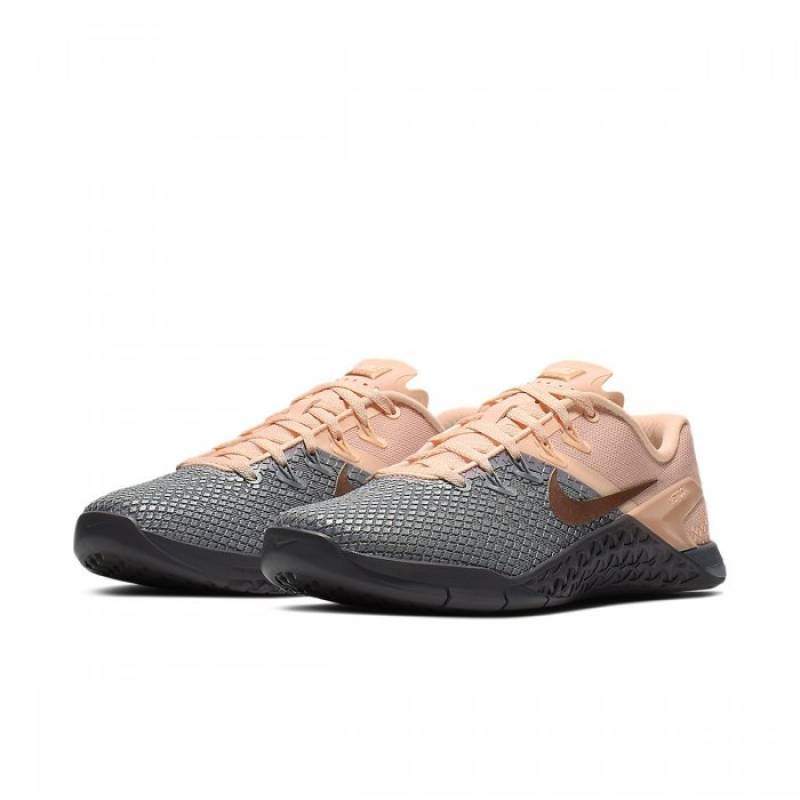 Dámská bota Nike Metcon 4 XD - metallic