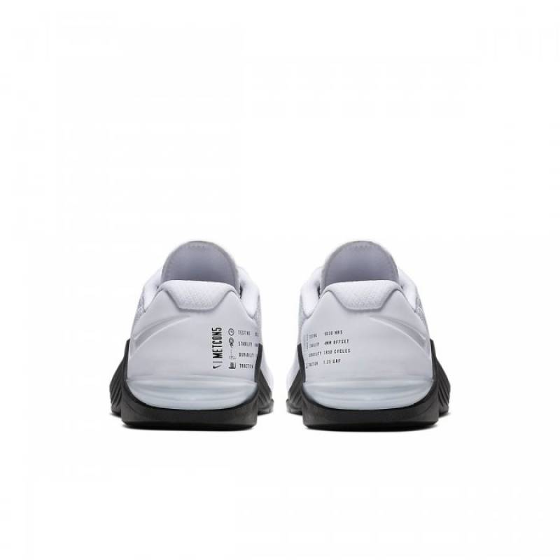 Woman Shoes Nike Metcon 5 - white