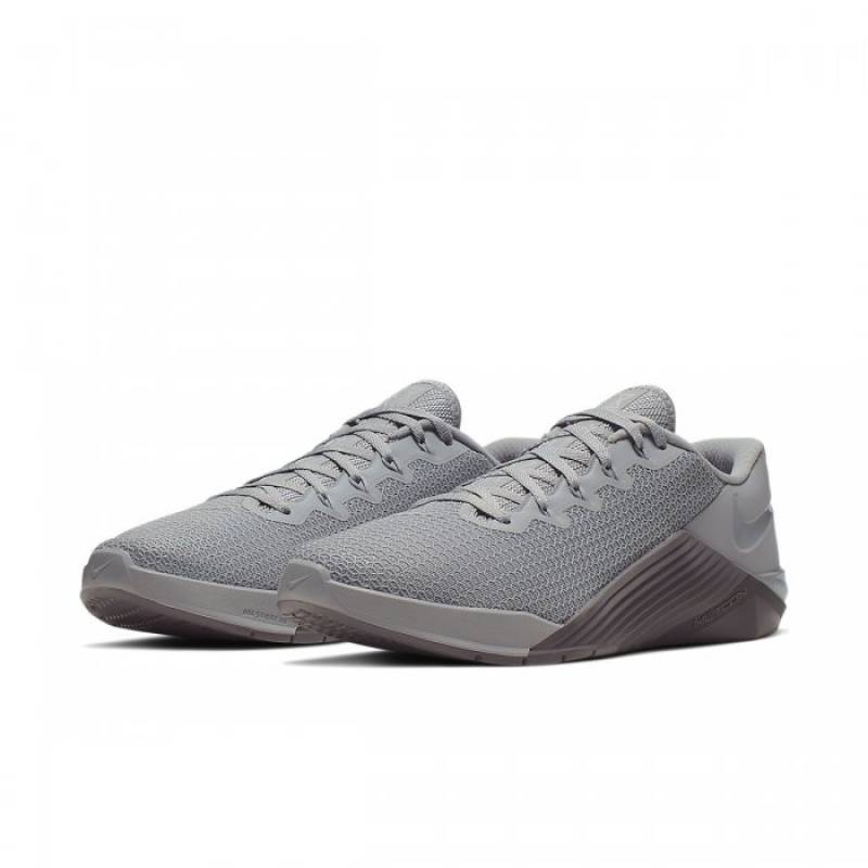 Man Shoes Nike Metcon 5 - grey