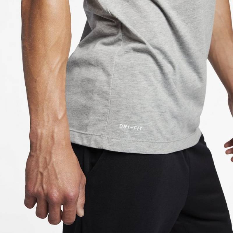 Man T-Shirt Nike ATHLETE Dry Train - grey