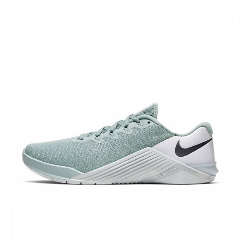 Woman Shoes Nike Metcon 5 - gray