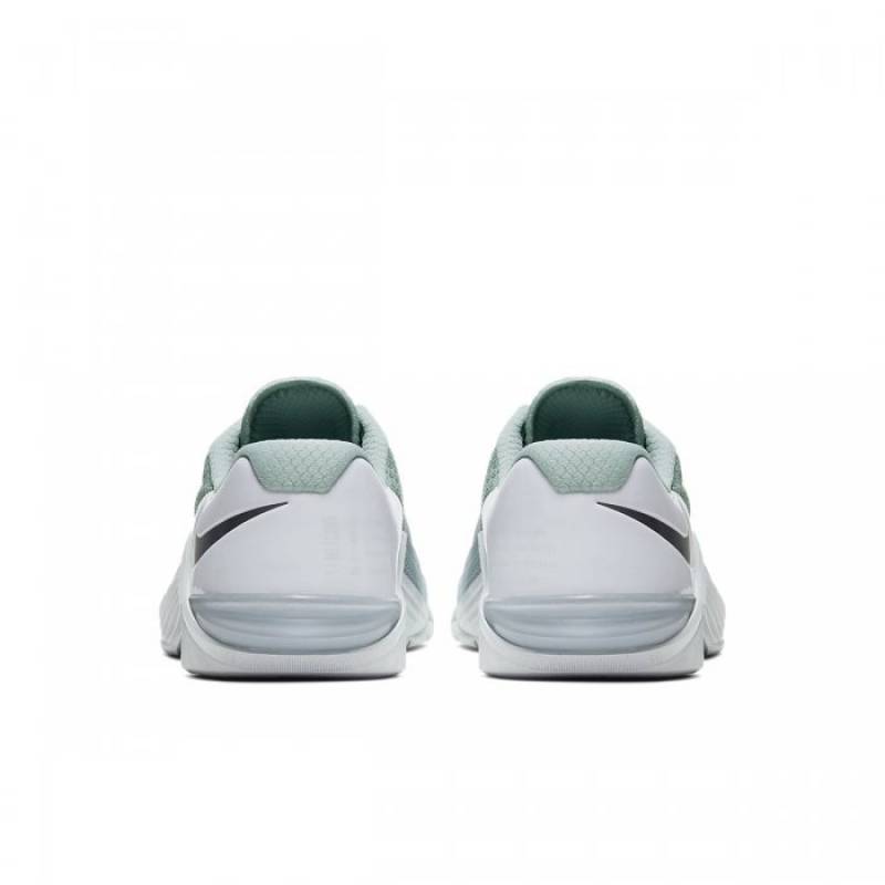 Woman Shoes Nike Metcon 5 - gray