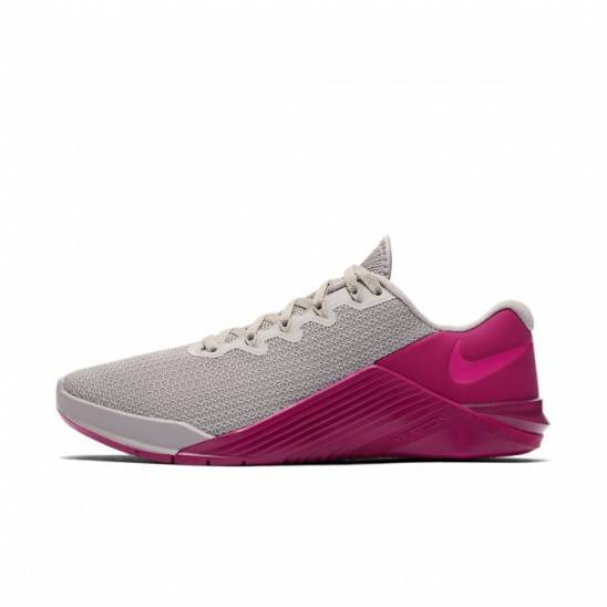 Woman Shoes Nike Metcon 5 - pink 