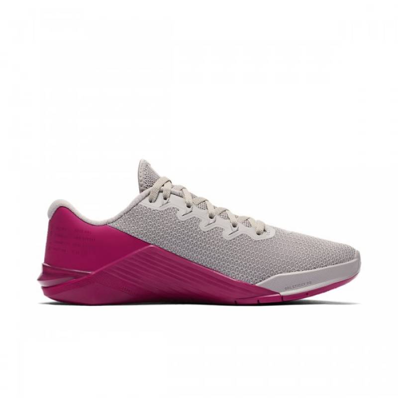 Damenschuhe Nike Metcon 5 - rosa