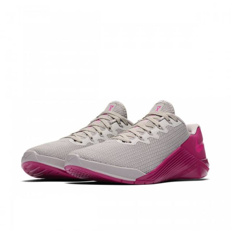 Dámské boty Nike Metcon 5 - růžové