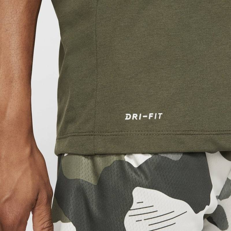 Man T-Shirt Athlete Dri-FIT Swoosh - dark green