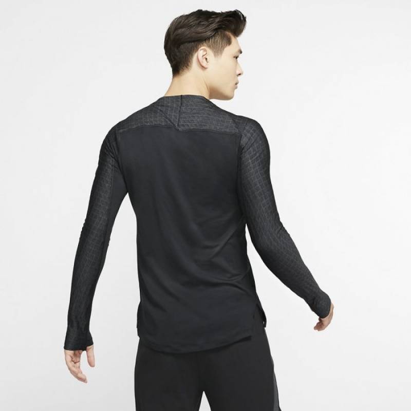 Man training T-Shirt with a long sleeve - black