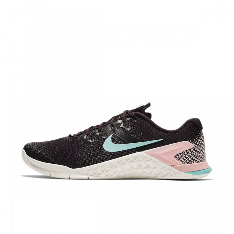 Woman Shoes Metcon 4 - black salmon