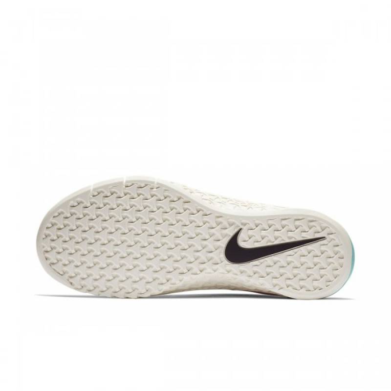 Woman Shoes Metcon 4 - black salmon