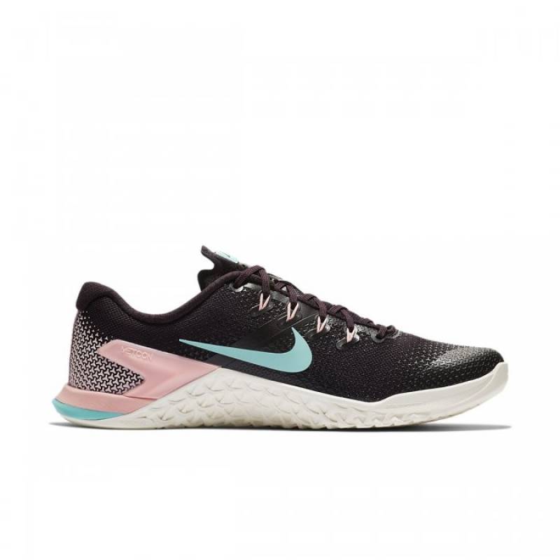 Woman Shoes Metcon 4 - black salmon