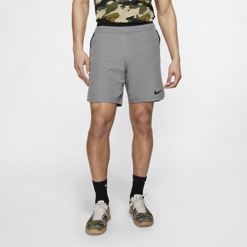 Herrenshorts Nike Pro Flex Repel - grau