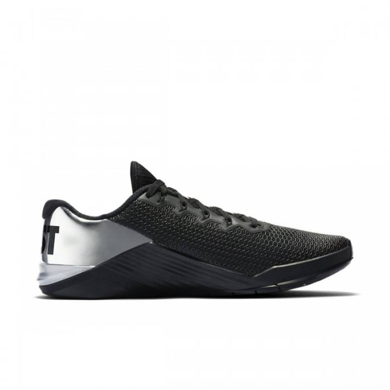 Pánské boty Nike Metcon 5 - černo-stříbrná