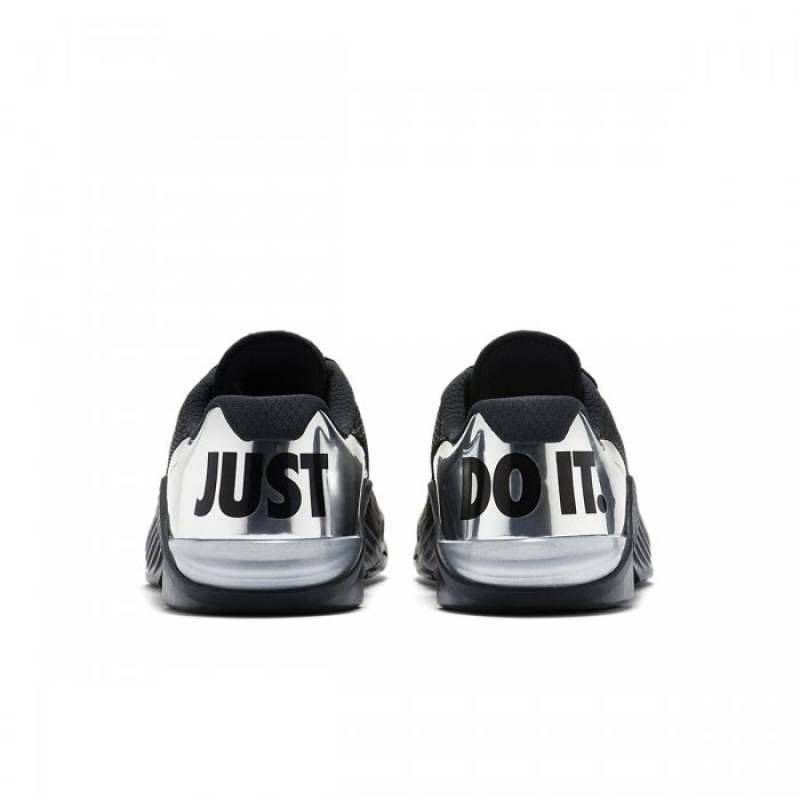 Herrenschuhe Nike Metcon 5 - schwarz/silber