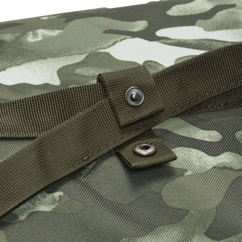 Sportovní taška Nike Brasilia camo