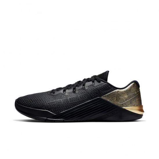 Man Shoes Nike Metcon 5 + black-gold 