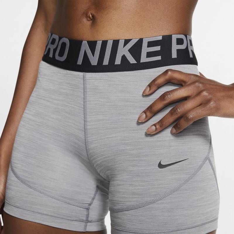 Dámské 13cm šortky Nike Pro šedé