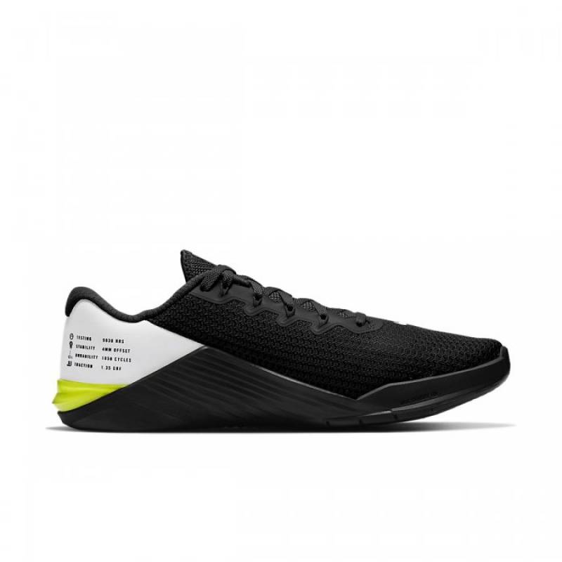 Herrenschuhe Nike Metcon 5 - Vilains Edition - schwarz/weiss