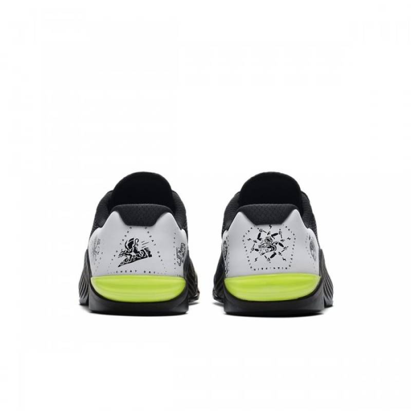 Herrenschuhe Nike Metcon 5 - Vilains Edition - schwarz/weiss