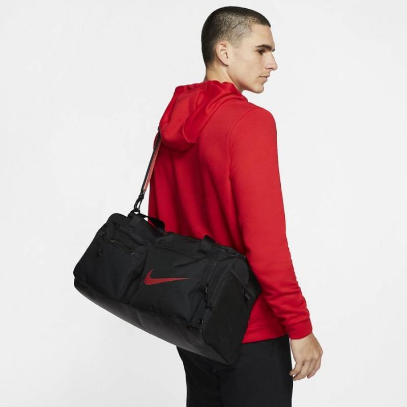 Taška přes rameno Graphic Training Duffel Bag (Small) Nike Utility