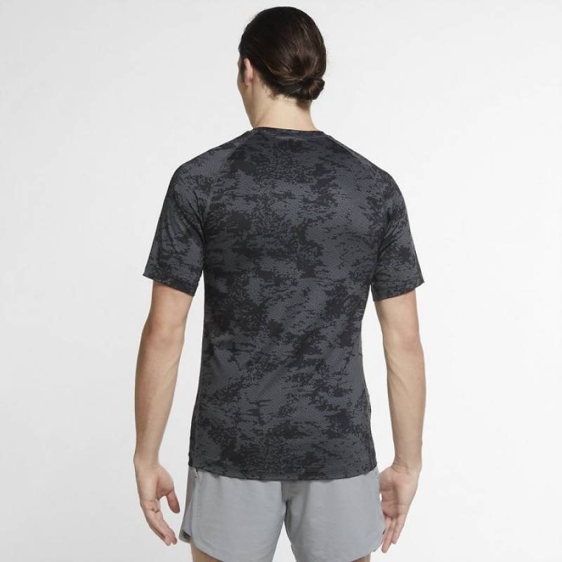 Herren T-Shirt Nike TOP SS SLIM AOP - grau/camo