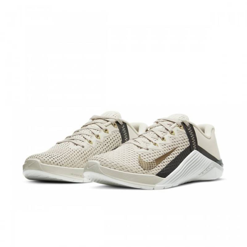 Woman training Shoes Nike Metcon 6 - White/Metallic Gold