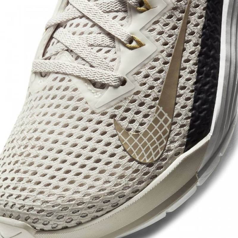 Woman training Shoes Nike Metcon 6 - White/Metallic Gold