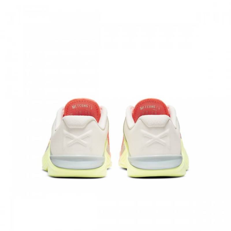 Dámské tréninkové boty Nike Metcon 6 - Bright Mango/DK Smoke Grey