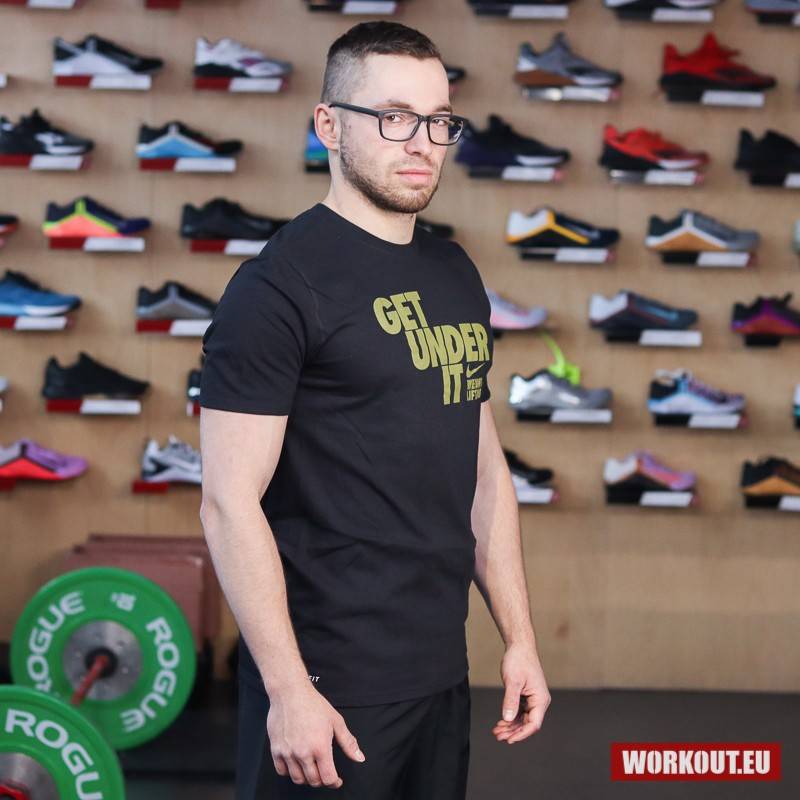 Pánské tričko Nike Get under it - Black/Gold