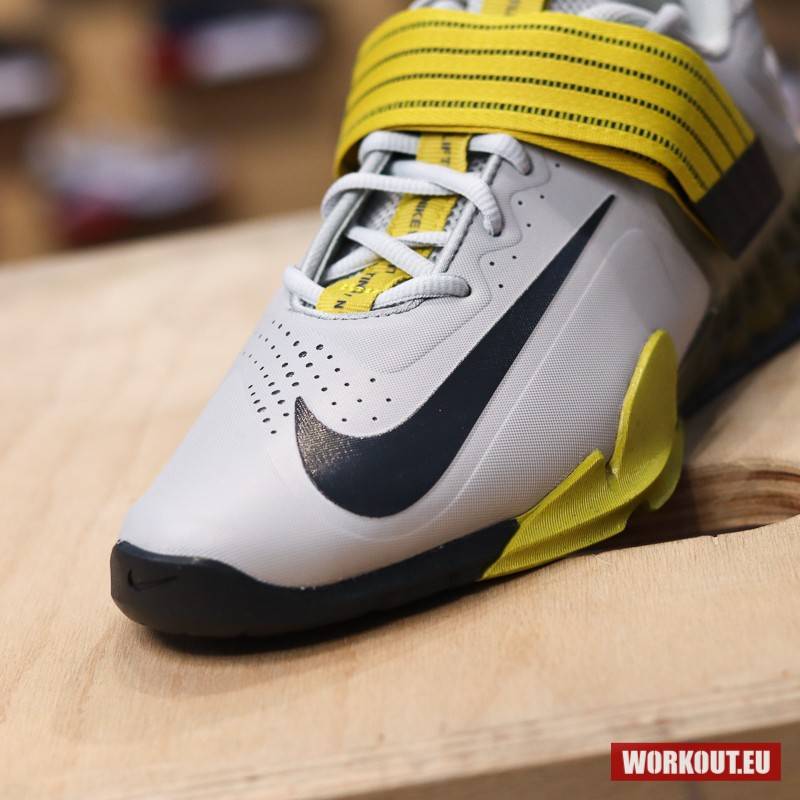 Weightlifting Shoes Nike Savaleos - grey