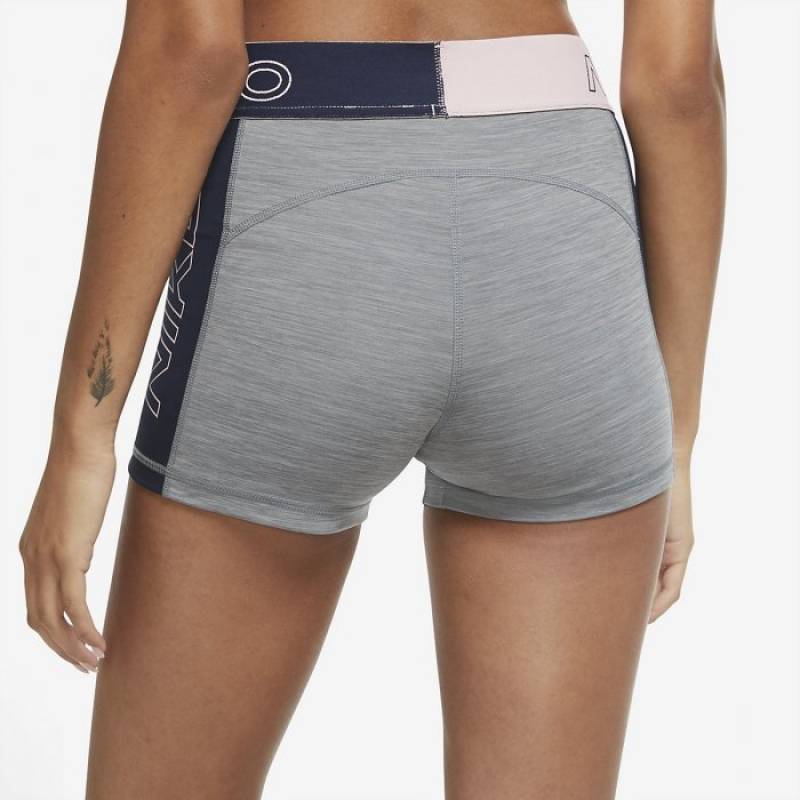 Woman functional Shorts Nike Pro - pink