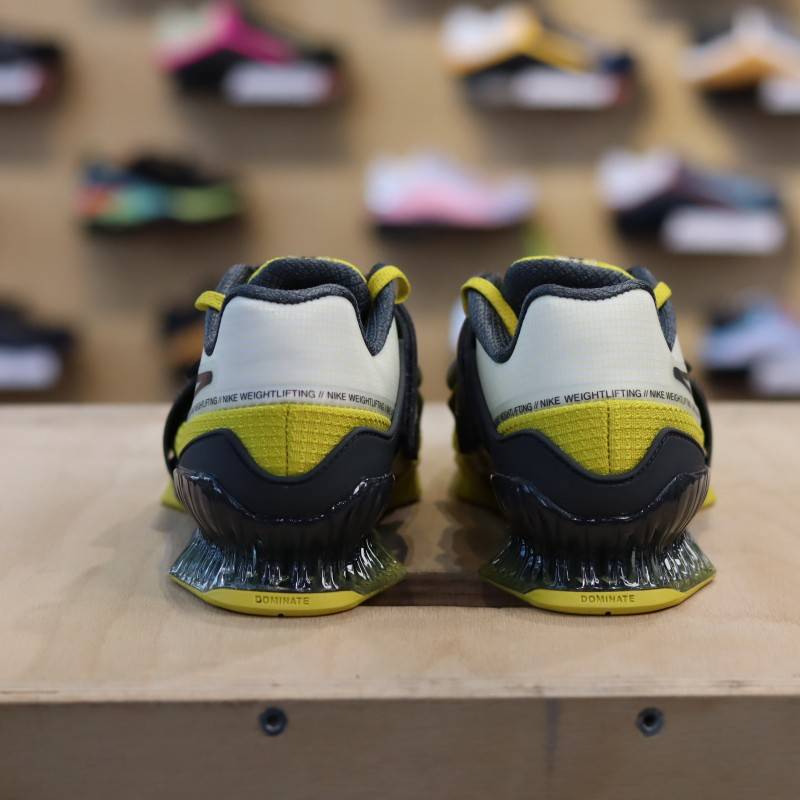 Weightlifting Shoes Nike Romaleos 4 - bright lemon