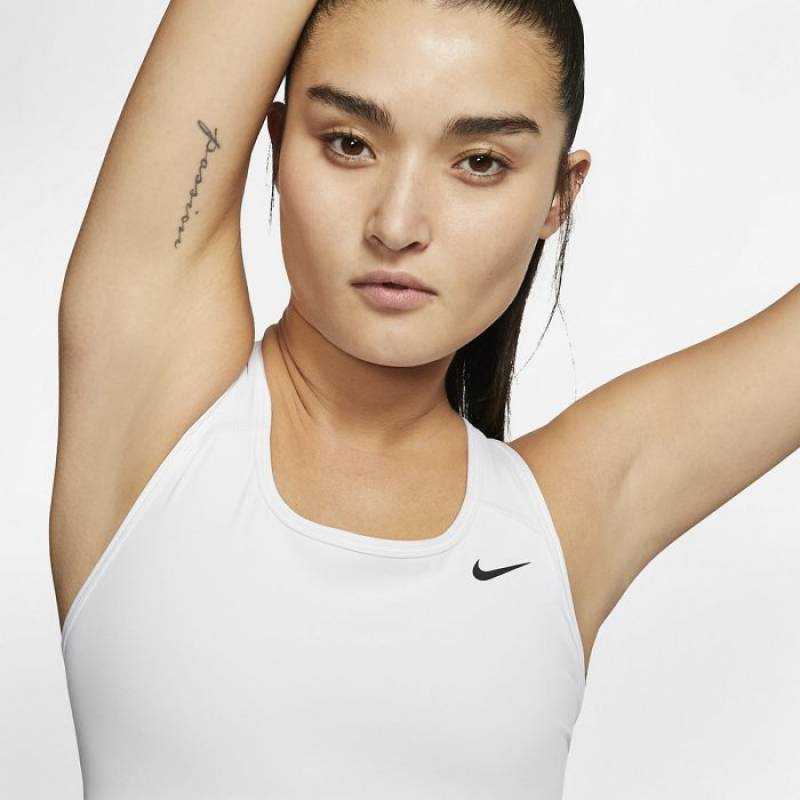 Dámská sportovní podprsenka Nike Swoosh - medium support white