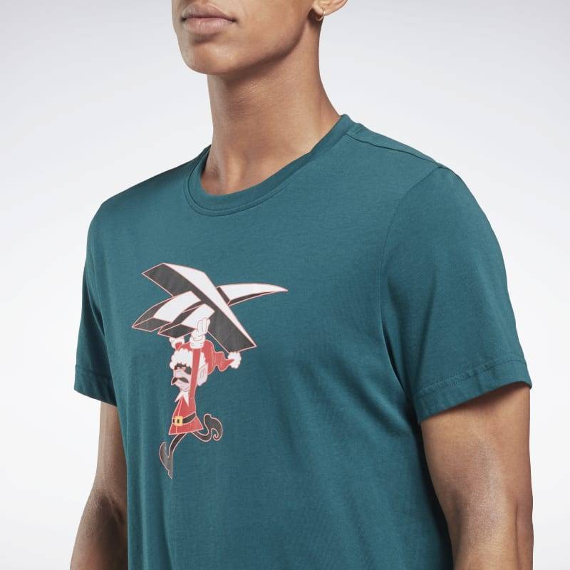 Man T-Shirt Reebok Holiday - green