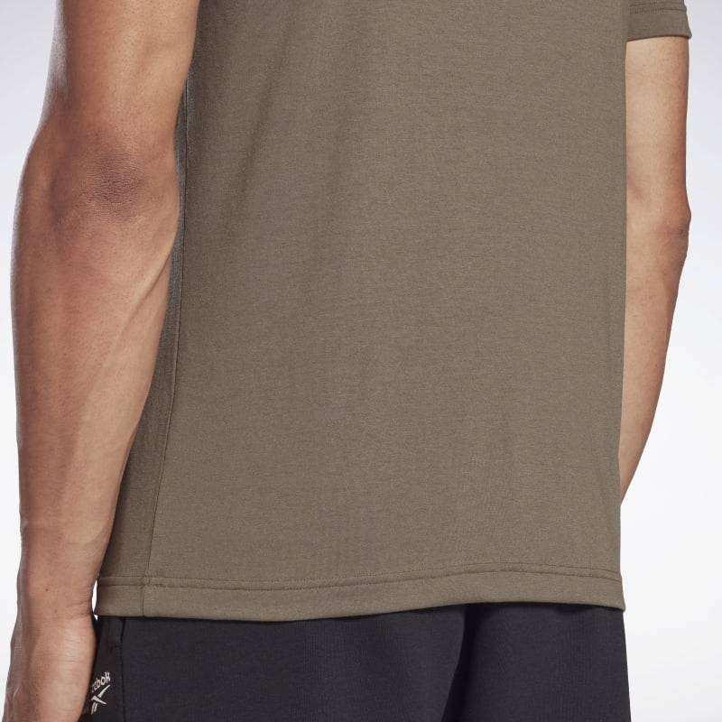 Man T-Shirt Reebok Training Tee - green