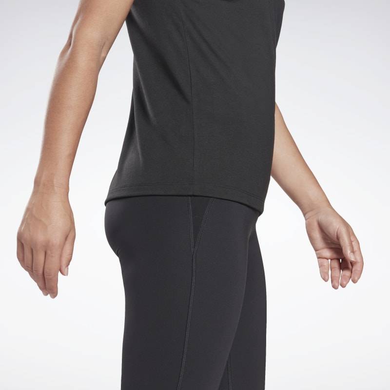 Woman Top Reebok Athlete