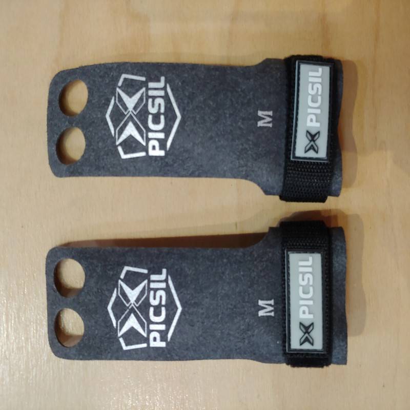 Picsil Raven Grips - 2 holes - white logo